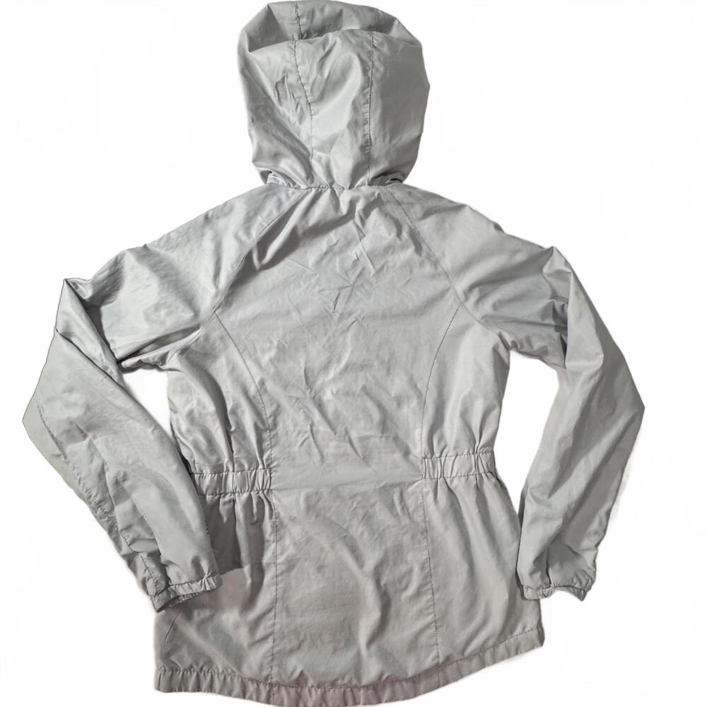 New Balance Windbreaker Raincoat Women's Small Hooded Packable Gray - Picture 2 of 9